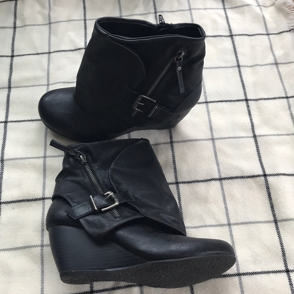 Blowfish booties